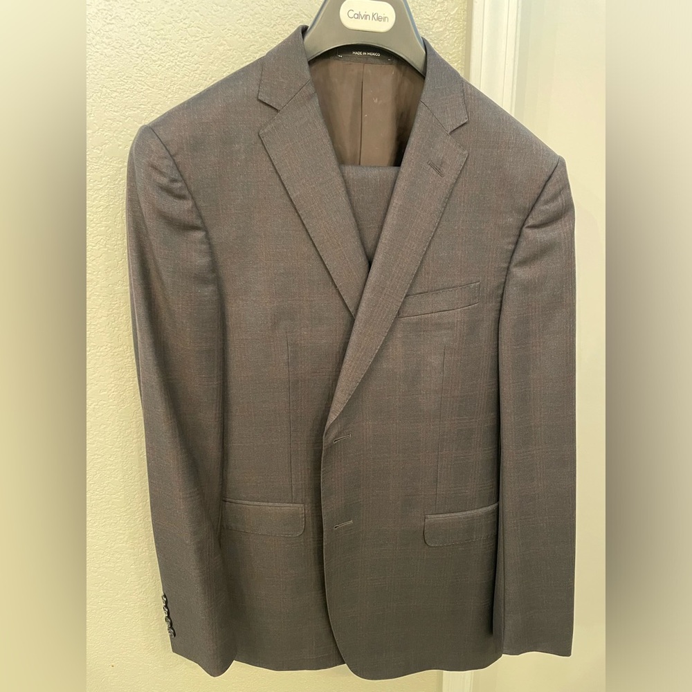 42r mens suit Zegna